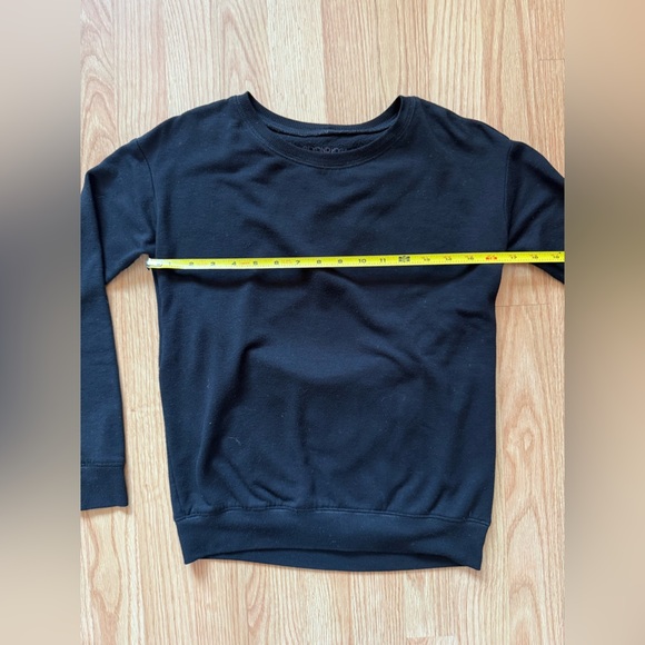 Beyond Yoga Featherweight Black Open Back Long Sleeve sweatshirt Sz XS - Picture 5 of 9